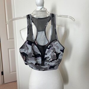 POP Fit Gray Camouflage Sports Bra